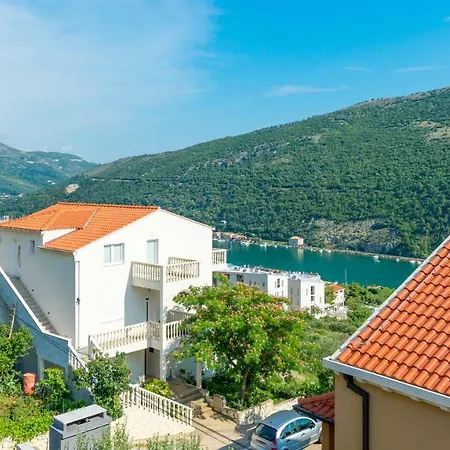 Guesthouse Pezo Mokosica Exterior photo