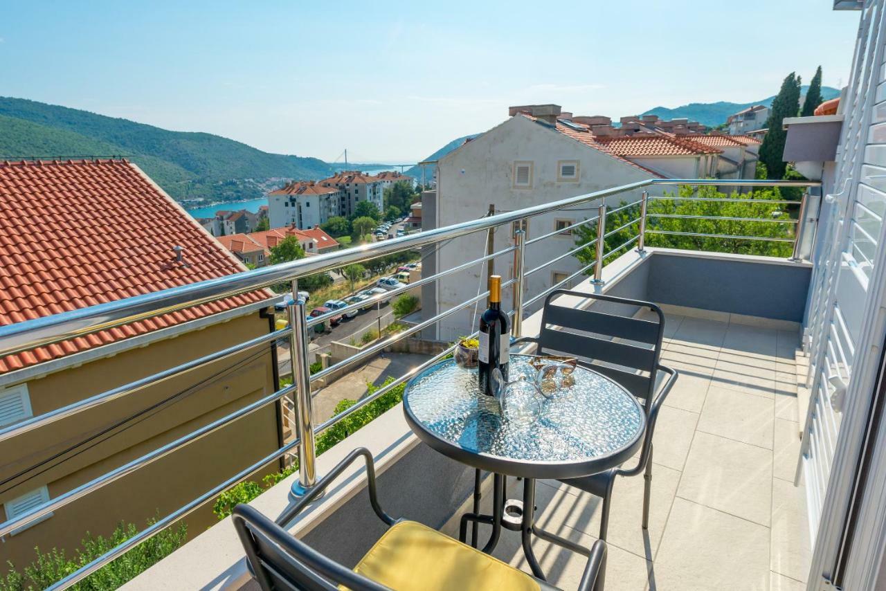 Apartment Pezo *